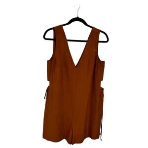 NWT BCBGMaxazria Goldenrod Sleeveless V Neck Cut Out Sides Romper Womens Small
